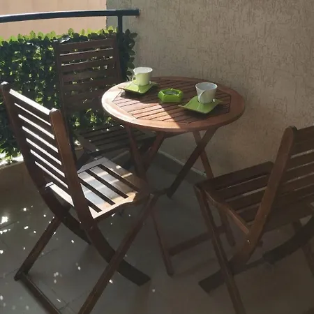 Апартамент Дени Apartment *